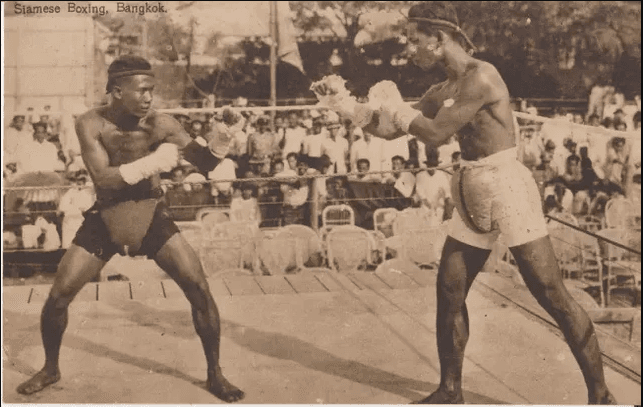 De Cordas a Luvas: A Padronização do Muay Thai nos Anos 1930 e a Influência do Boxe Inglês