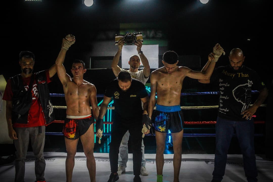 Relembrando momento: Ismael Alves conquista o cinturão de Kard Chuek no Arena Javier Thai