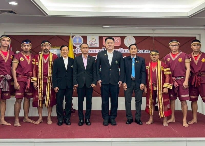 Abertura de um dos cursos de formação de treinadores de Muaythai mais importantes na Tailândia– C License