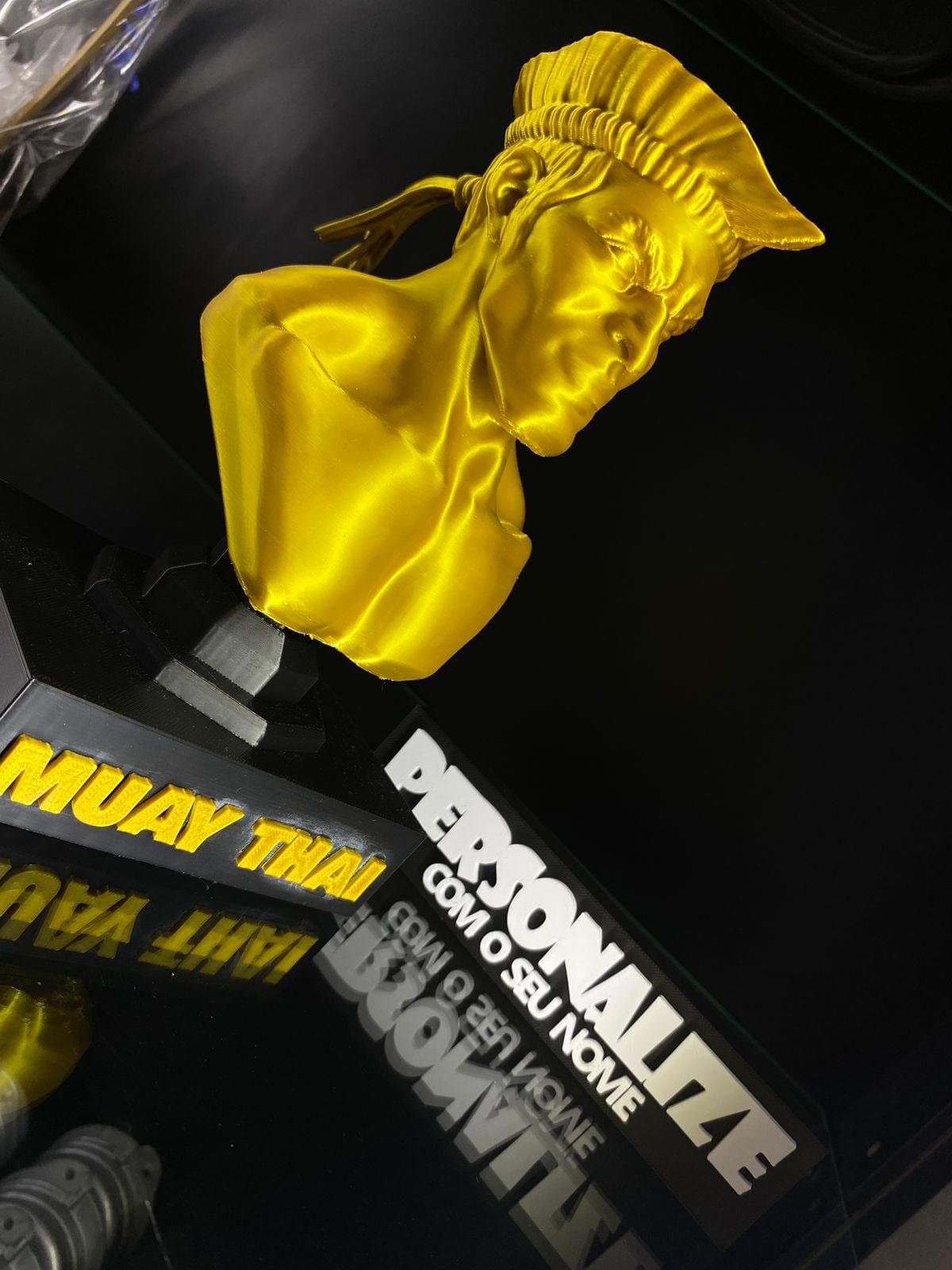 Conheça a Jab And Cross empresa que produz troféus e estátuas para eventos