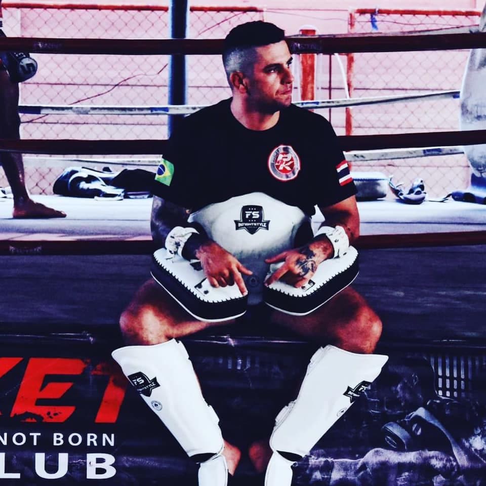 Leonardo Sessegolo o treinador que conquistou a Tailândia