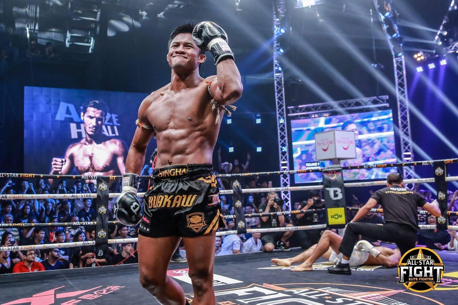 Conheça a história de Buakaw Banchamek e como ele se tornou uma estrela do muaythai - Parte 2