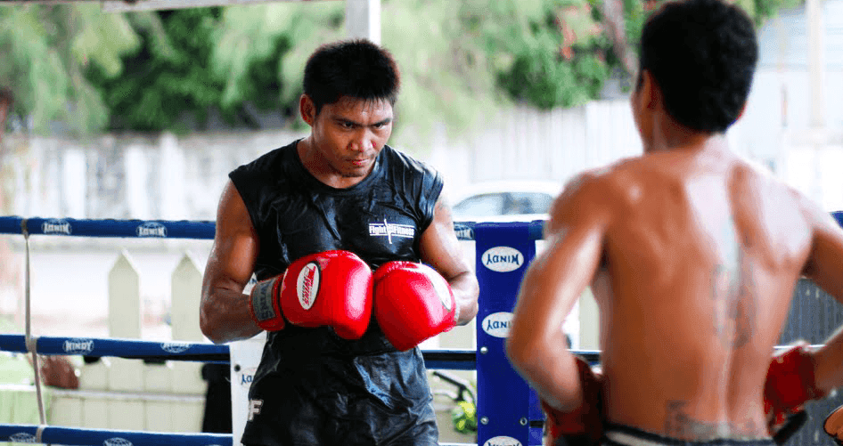 As diferentes formas de se treinar sparring no Muaythai